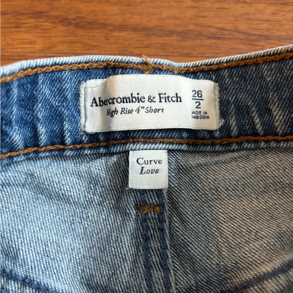 Abercrombie Curve Love High Rise 4” Shorts - Picture 3 of 3